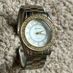 Xavier women’s vintage two tone crystal bangle bracelet‎ watch one size extends